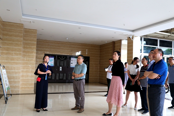 区政协中共界别小组调研基层党组织学习贯彻新