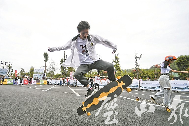 cf898ec7ab0c4f089cf827abe5fb3cc3.jpg