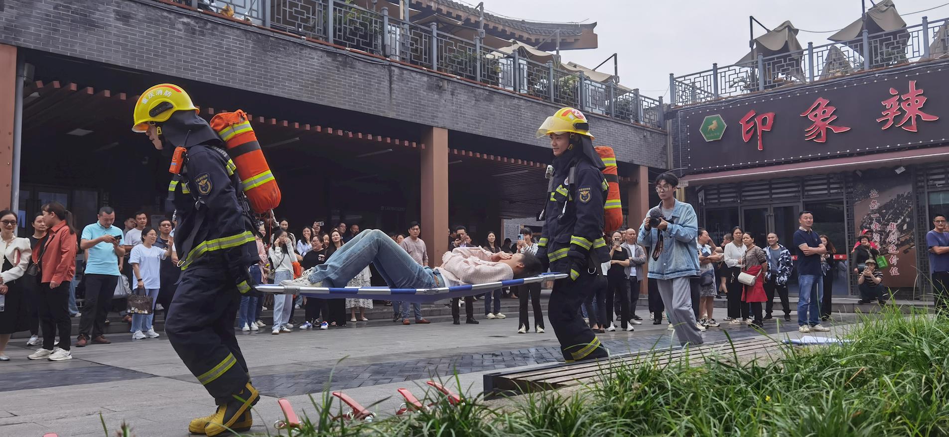 dcfd872a34b746a5bba2cc82e2a5e13b.jpg